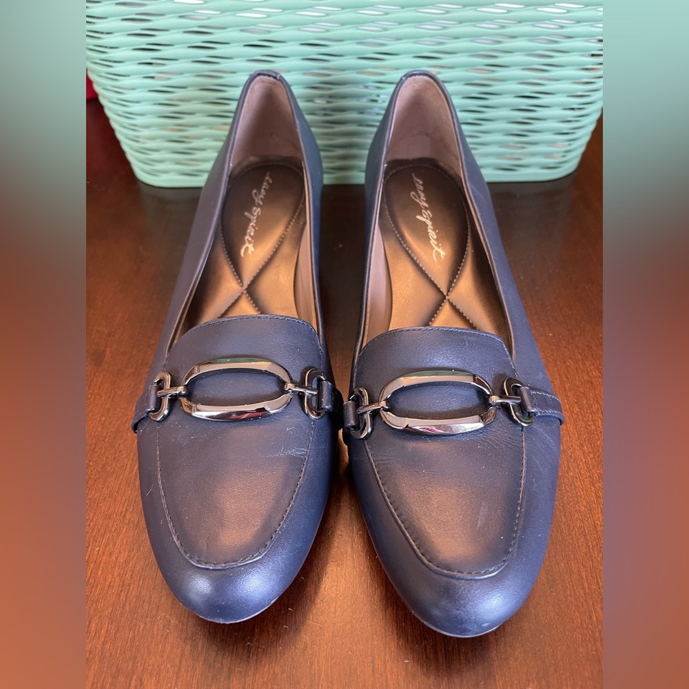 Easy Spirit Navy Women’s Loafers  SZ 9